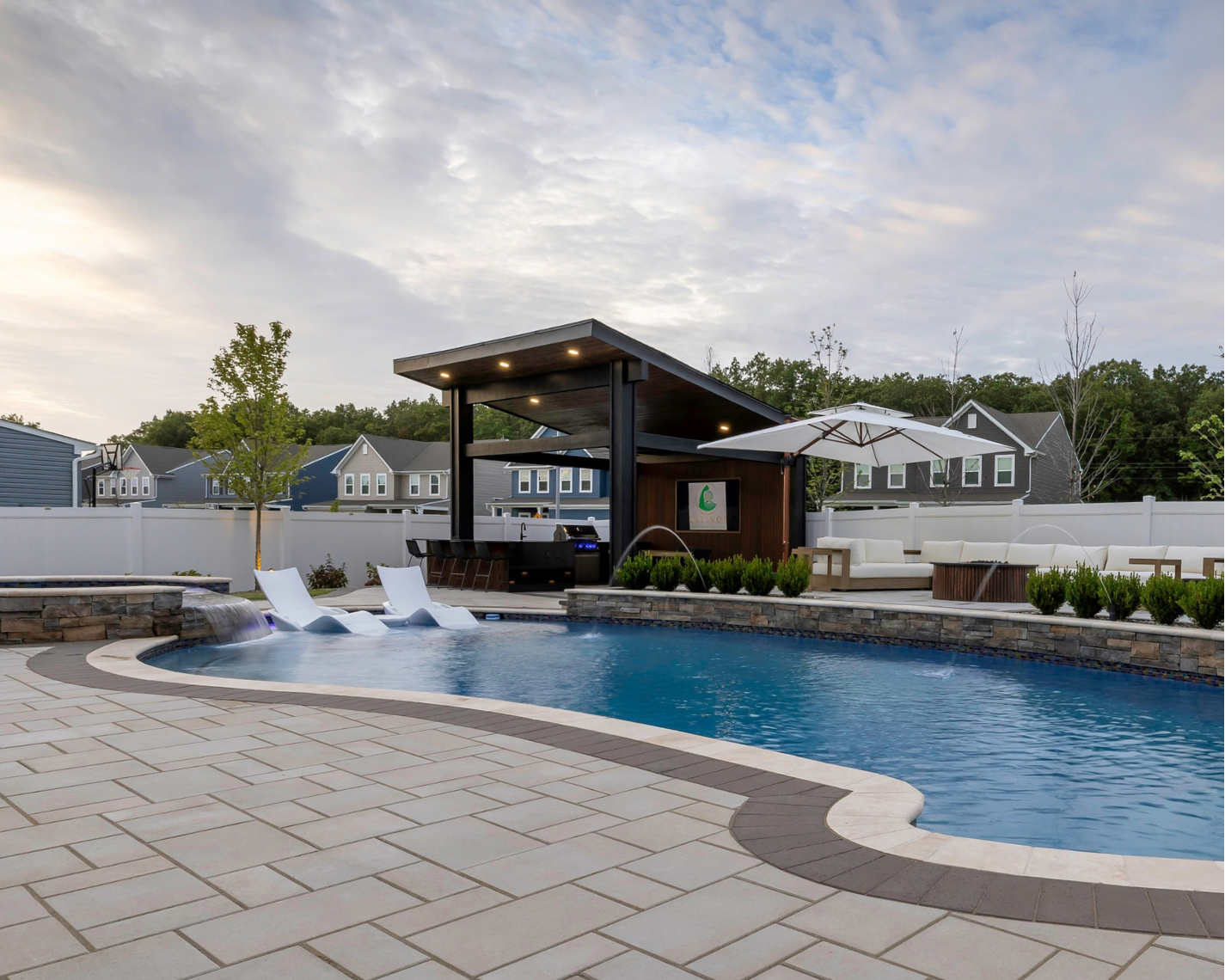Williamstown Pavilion & Pool