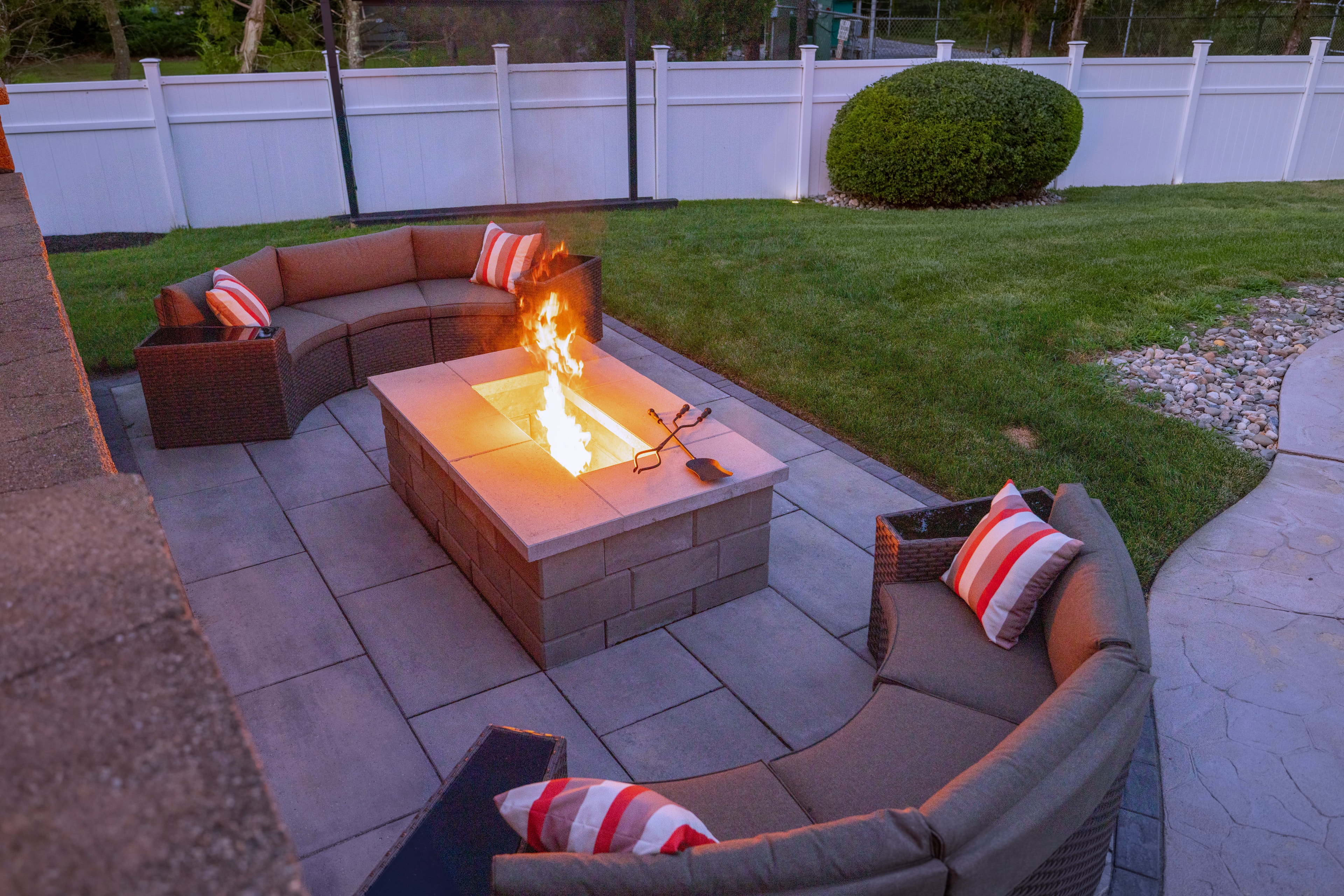 Fireplace & Fire Pit